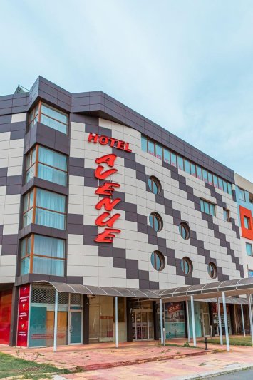 Napospart utazás Avenue