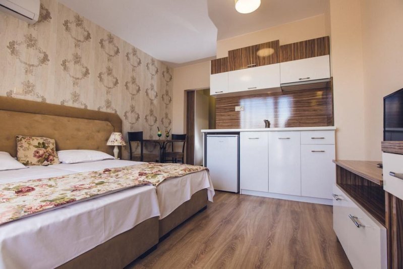 Napospart utazás Avenue Deluxe