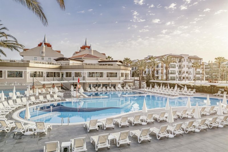 Belek utazás Aydinbey Famous Resort