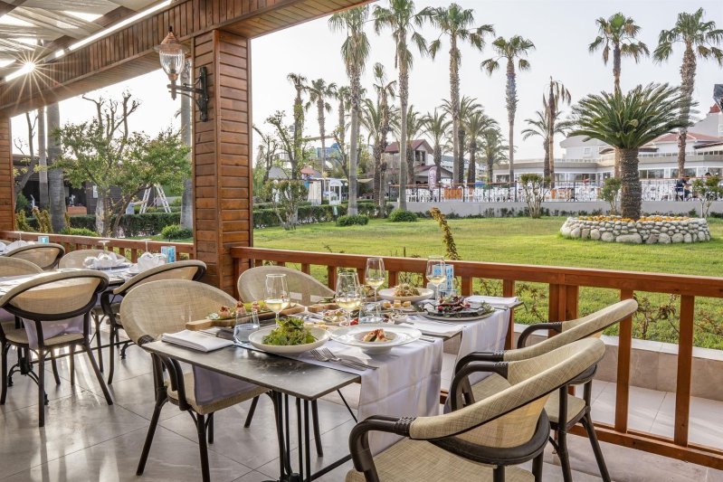 Belek utazás Aydinbey Famous Resort