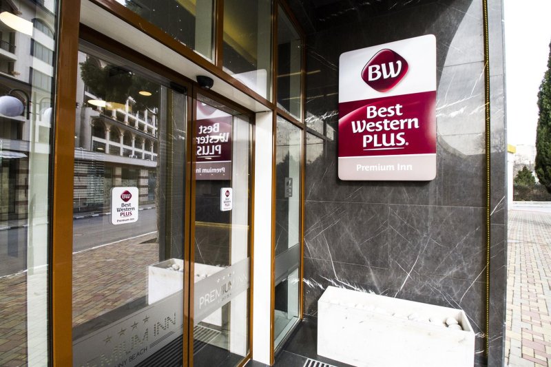 Napospart utazás Best Western Plus Premium Inn