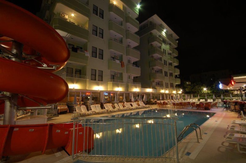 Alanya utazás Bonapart Sealine Suit Hotel