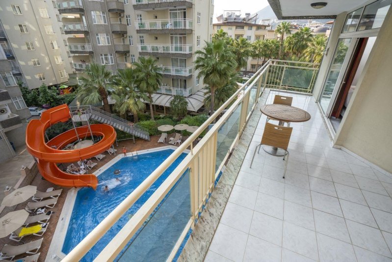 Alanya utazás Carmen Suite Hotel