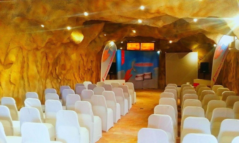 Hurghada utazás Caves Beach Resort