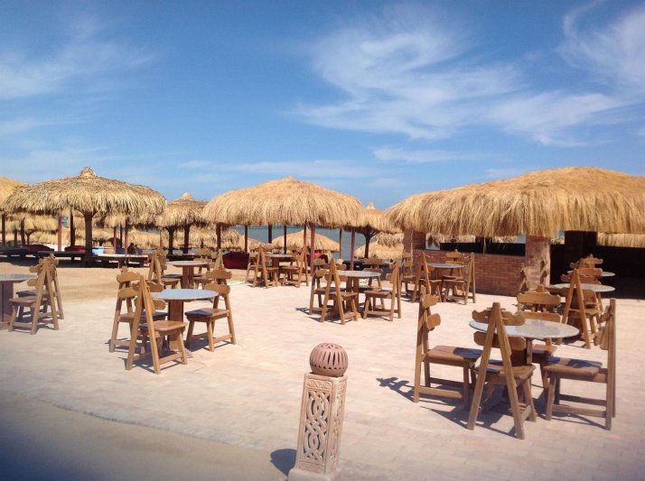 Hurghada utazás Caves Beach Resort