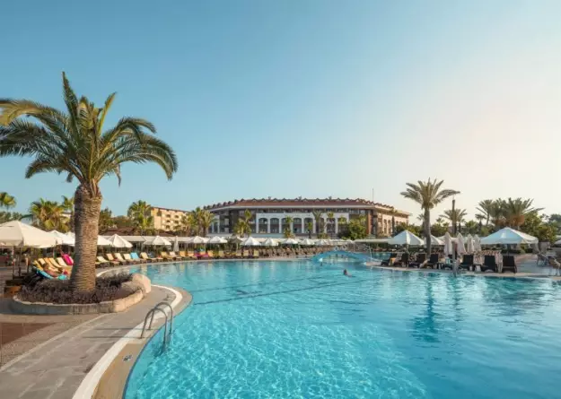 Club Hotel Turan Prince World Side