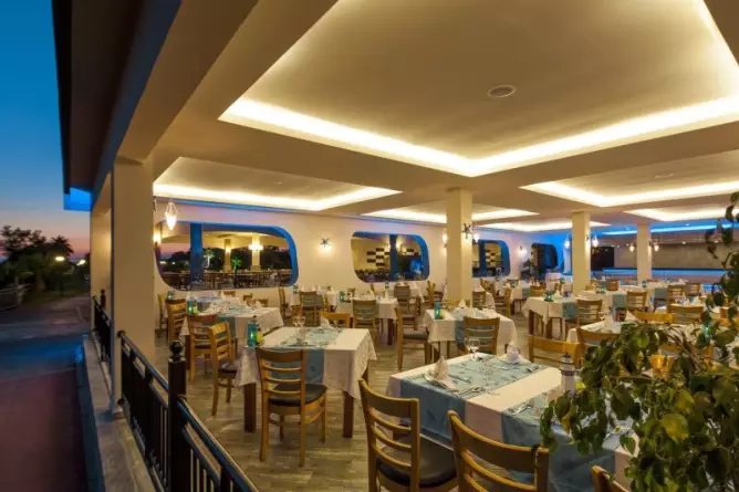 Club Hotel Turan Prince World Side