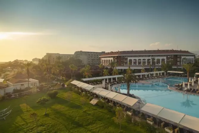 Club Hotel Turan Prince World Side