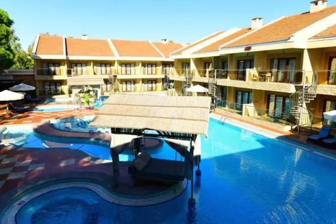 Club Hotel Turan Prince World Side