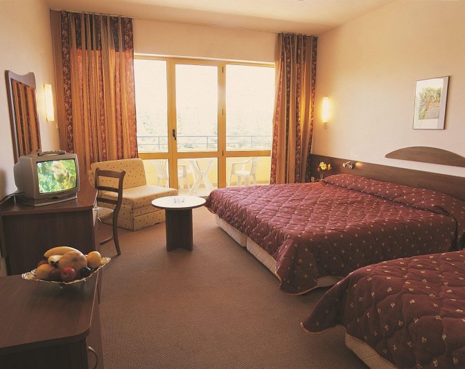 Napospart utazás Continental 3*