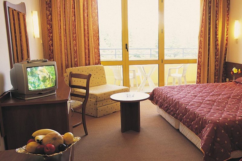 Napospart utazás Continental 3*+