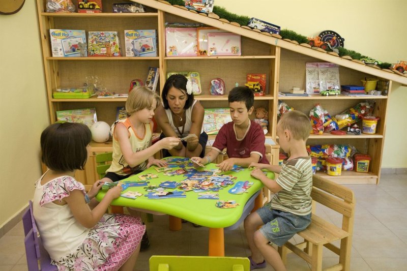 Napospart utazás Continental 3*