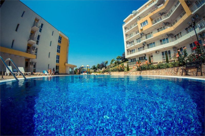 Napospart utazás Crown Fort Club