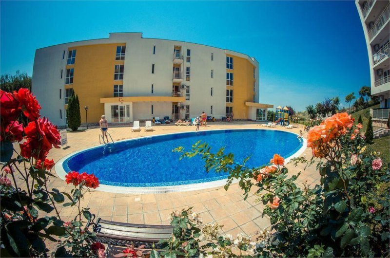 Napospart utazás Crown Fort Club