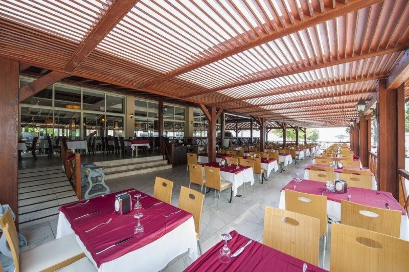 Kemer utazás Crystal Aura Beach Resort & Spa