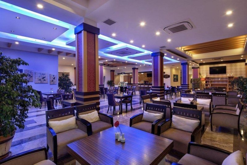 Kemer utazás Crystal Aura Beach Resort & Spa