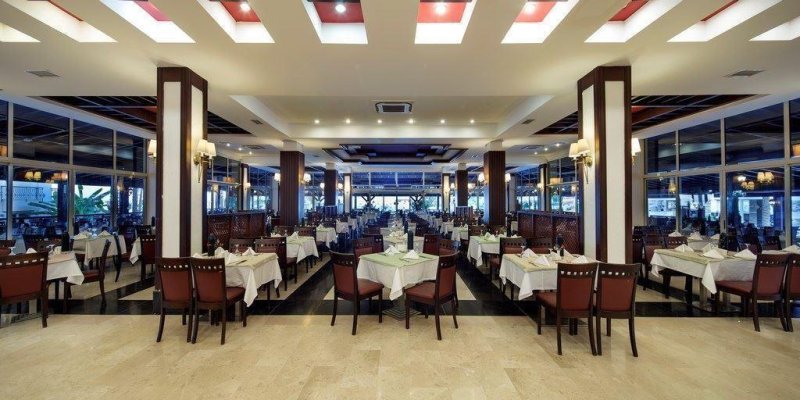 Kemer utazás Crystal Aura Beach Resort & Spa