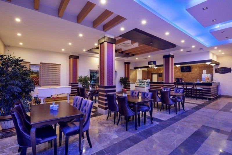 Kemer utazás Crystal Aura Beach Resort & Spa