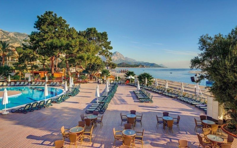 Kemer utazás Crystal Aura Beach Resort & Spa