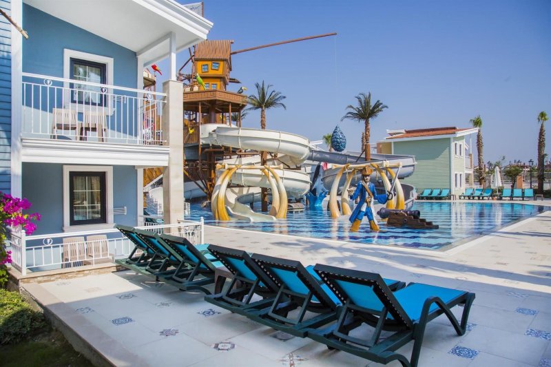 Crystal Club World Of Colours Belek
