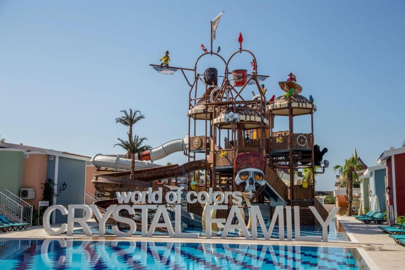 Belek utazás Crystal Club World Of Colours