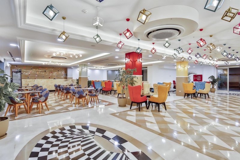 Belek utazás Crystal Club World Of Colours