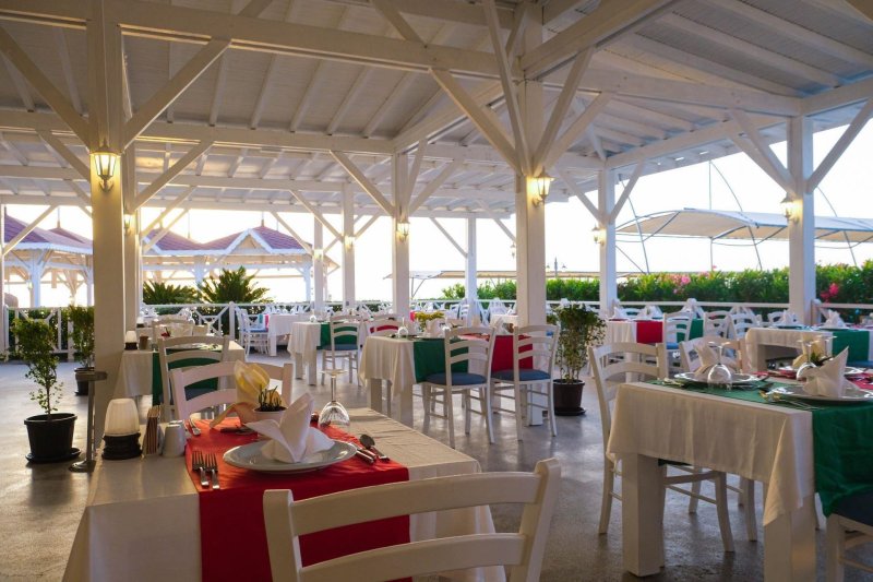 Crystal Flora Beach Resort Kemer
