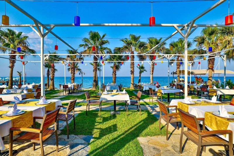 Kemer utazás Crystal Flora Beach Resort