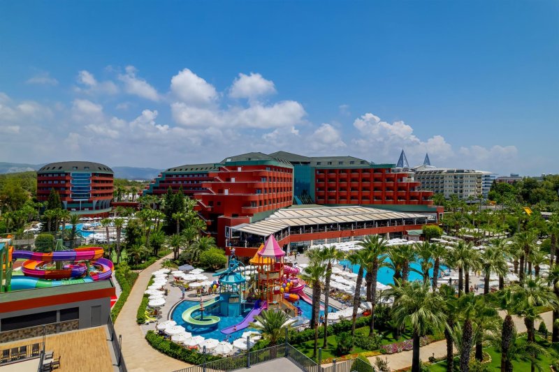Alanya utazás Delphin Deluxe Resort