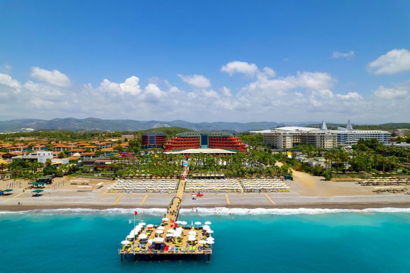 Alanya utazás Delphin Deluxe Resort