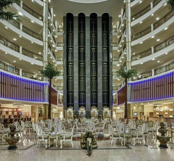 Alanya utazás Delphin Deluxe Resort