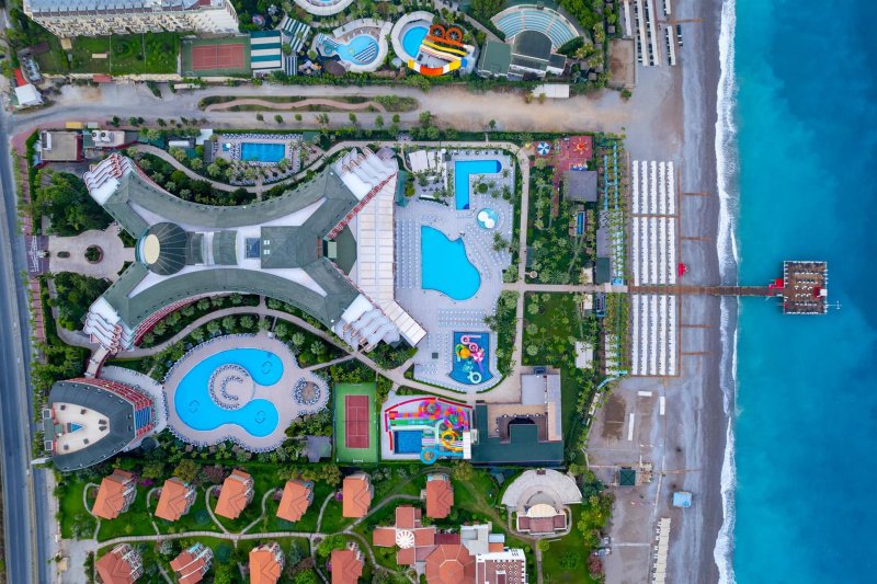 Alanya utazás Delphin Deluxe Resort