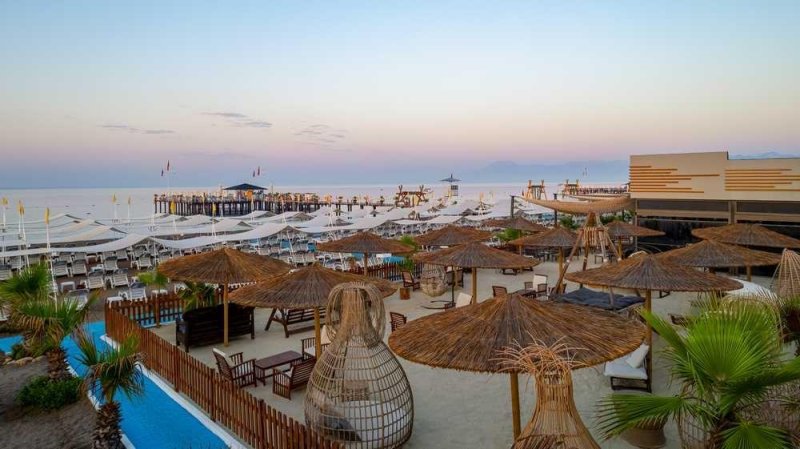 Antalya utazás Delphin Imperial Lara