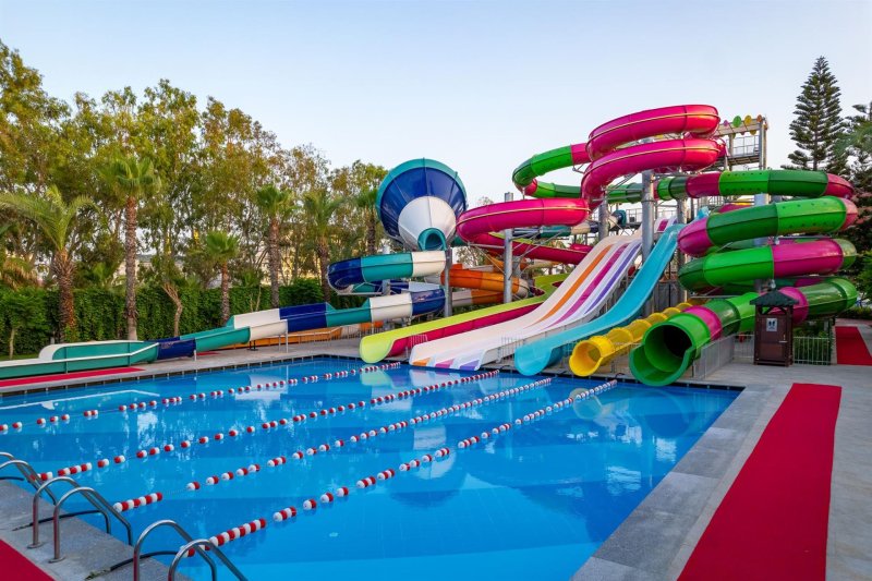 Antalya utazás Delphin Palace Hotel