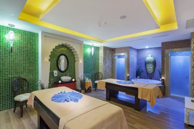 Diamond Excellence Resort & Spa Side