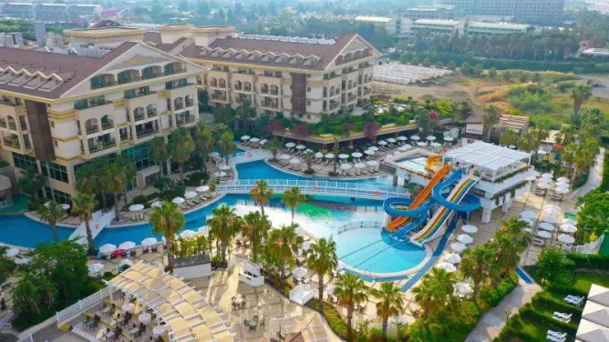 Diamond Excellence Resort & Spa Side