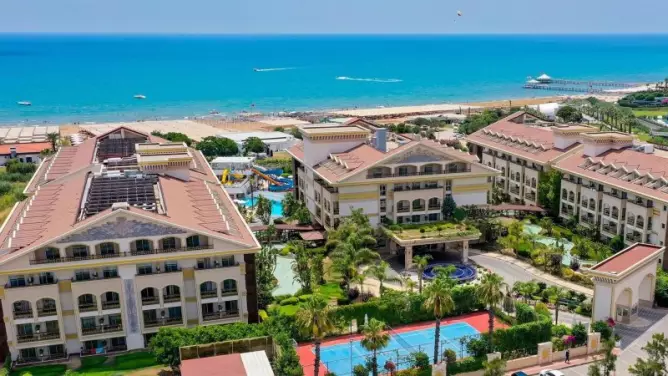 Diamond Excellence Resort & Spa Side