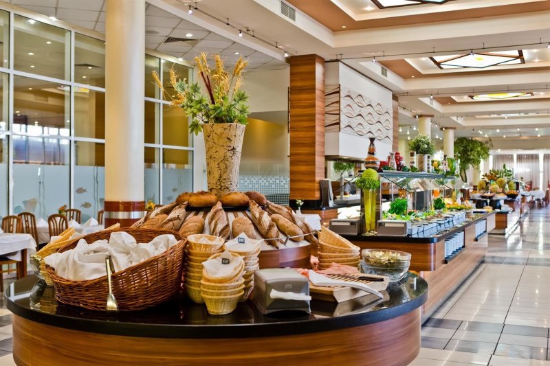 Napospart utazás Dit Evrika Beach Club