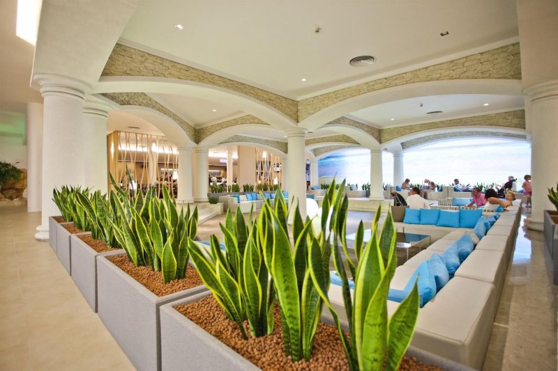 Napospart utazás Dit Evrika Beach Club