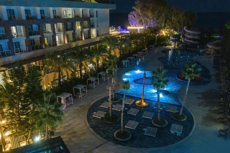 Kemer utazás Doubletree By Hilton