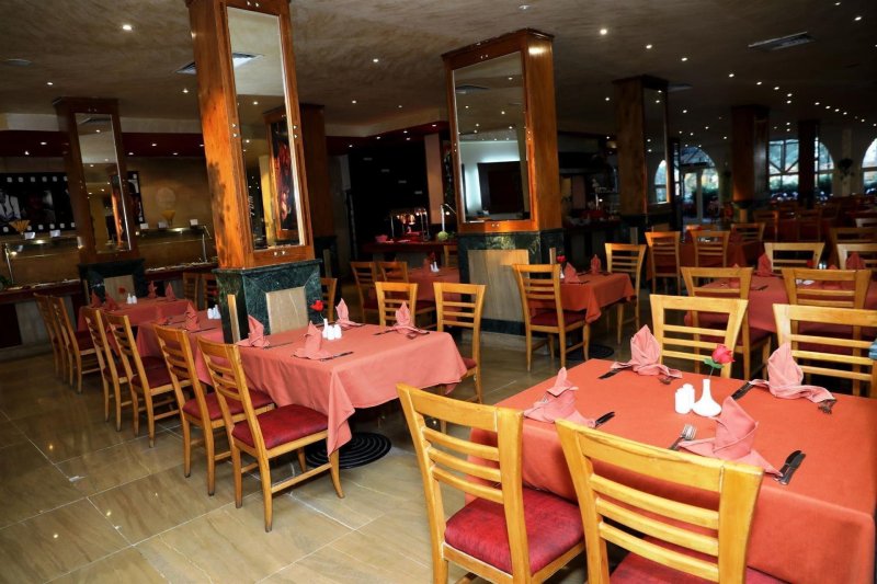 Hurghada utazás Golden Beach Resort