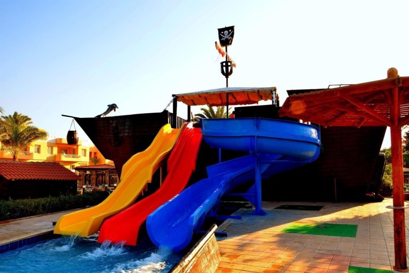 Hurghada utazás Golden Beach Resort