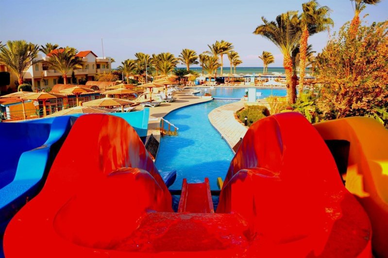 Hurghada utazás Golden Beach Resort
