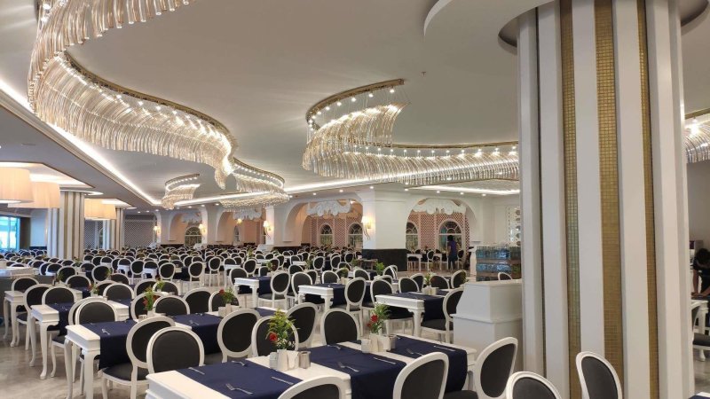 Alanya utazás Granada Luxury Beach