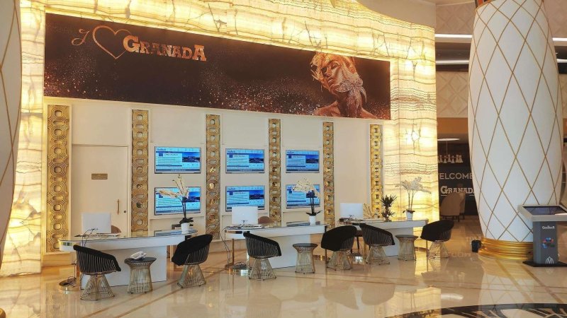 Alanya utazás Granada Luxury Beach