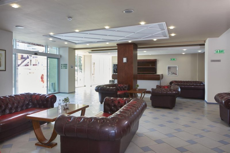 Napospart utazás Grand Hotel Nirvana