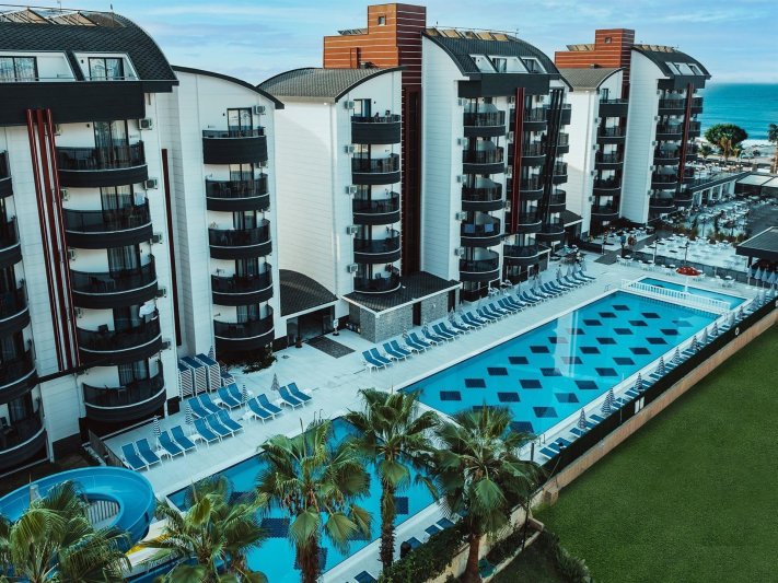 Alanya utazás Grand Uysal Beach & Spa