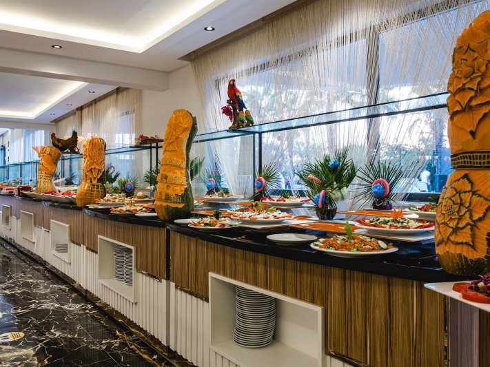 Alanya utazás Grand Uysal Beach & Spa