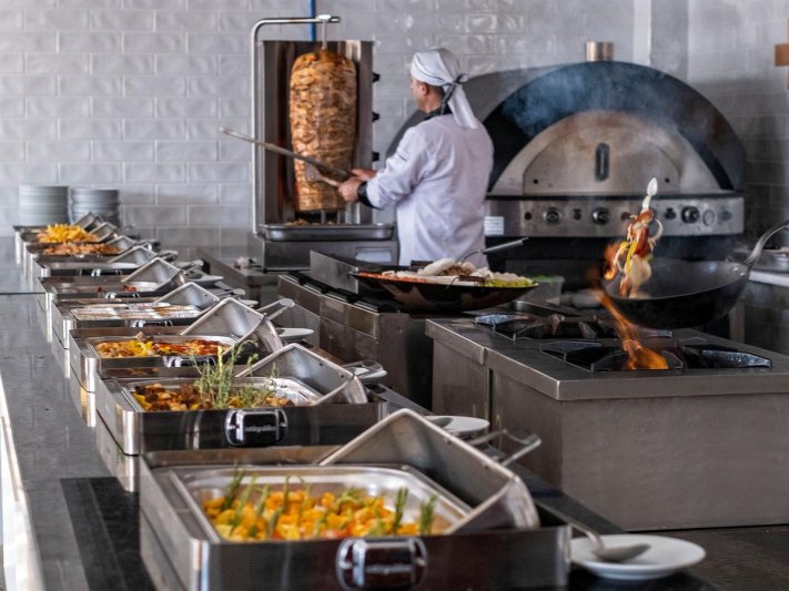 Alanya utazás Grand Uysal Beach & Spa