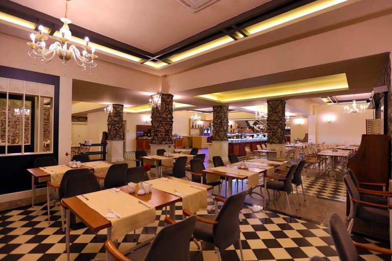 Alanya utazás Gypsophila Holiday Village